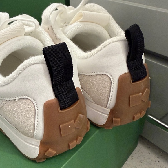 K as in Kate Runner true white mesh shoes in size 8.5 - Picture 6 of 14